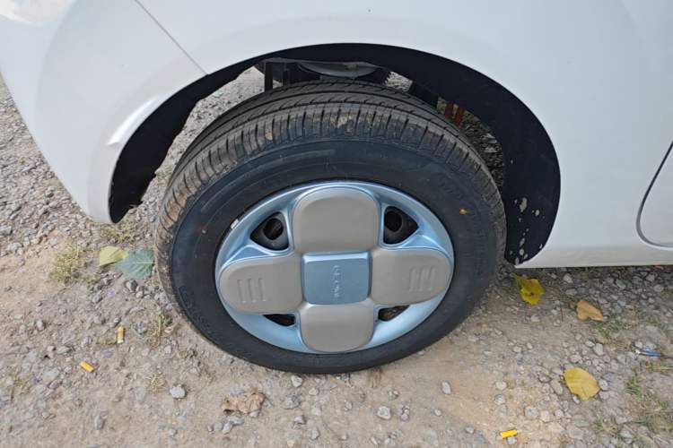 Used Geely Galaxy Panda 2024 Panda Mini 200km Endurance Bear Right Rear Wheel Hub