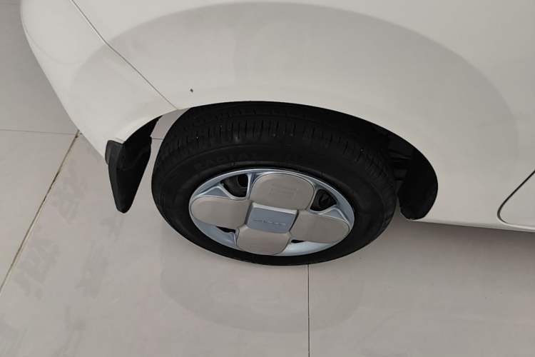 Used Geely Galaxy Panda 2024 Panda Mini 200km Endurance Bear Right Rear Wheel Hub