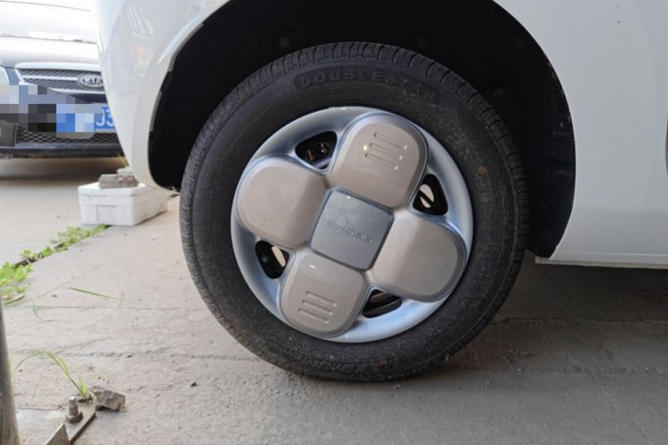 Used Geely Galaxy Panda 2024 Panda Mini 200km Endurance Bear Right Rear Wheel Hub