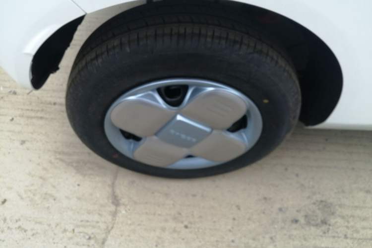 Used Geely Galaxy Panda 2024 Panda Mini 200km Endurance Bear Right Rear Wheel Hub