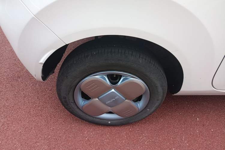 Used Geely Galaxy Panda 2024 Panda Mini 200km Endurance Bear Right Rear Wheel Hub