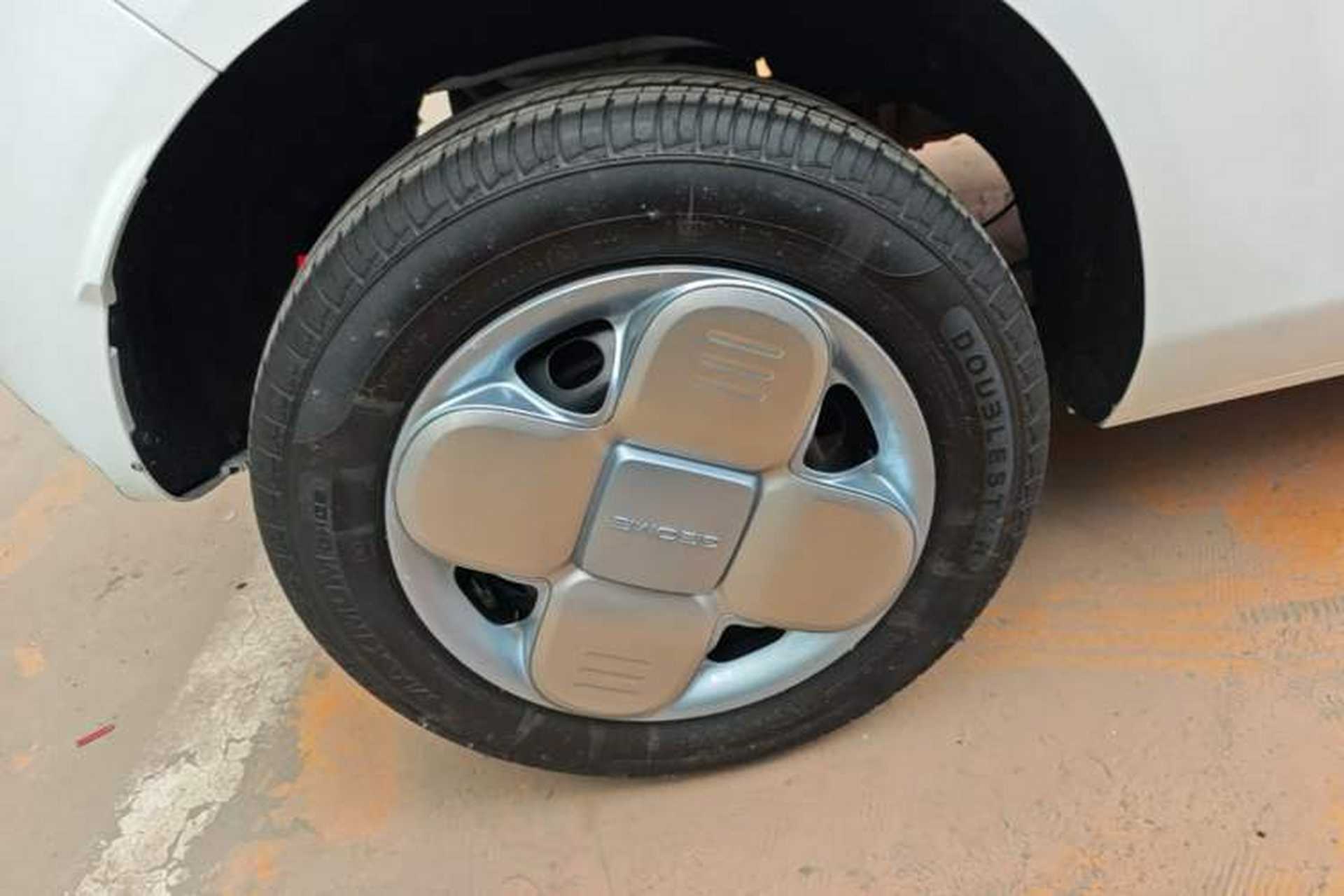 Used Geely Galaxy Panda 2024 Panda Mini 200km Endurance Bear Right Rear Wheel Hub
