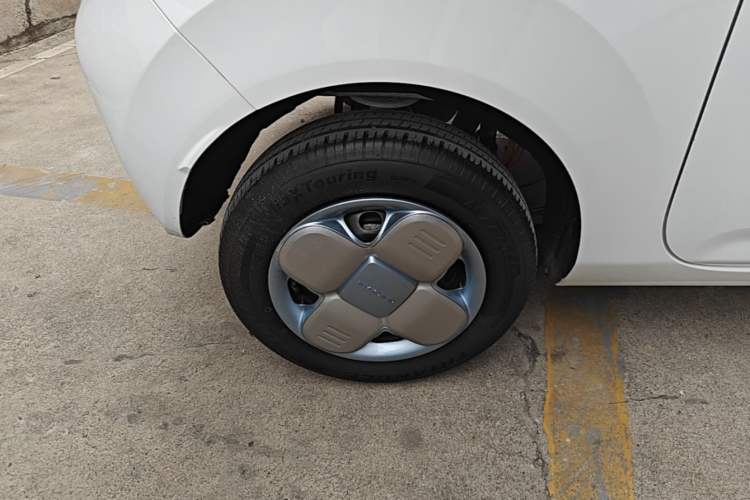 Used Geely Galaxy Panda 2024 Panda Mini 200km Endurance Bear Right Rear Wheel Hub