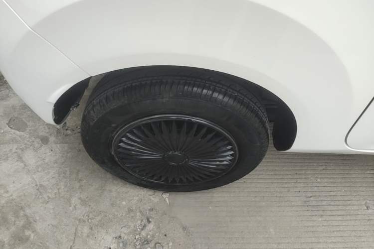 Used Geely Galaxy Panda 2024 Panda Mini 200km Endurance Bear Right Rear Wheel Hub