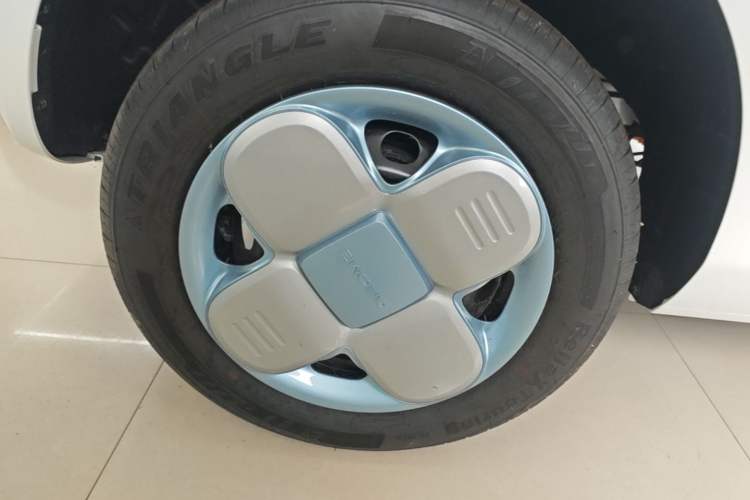 Used Geely Galaxy Panda 2024 Panda Mini 200km Endurance Bear Right Rear Wheel Hub