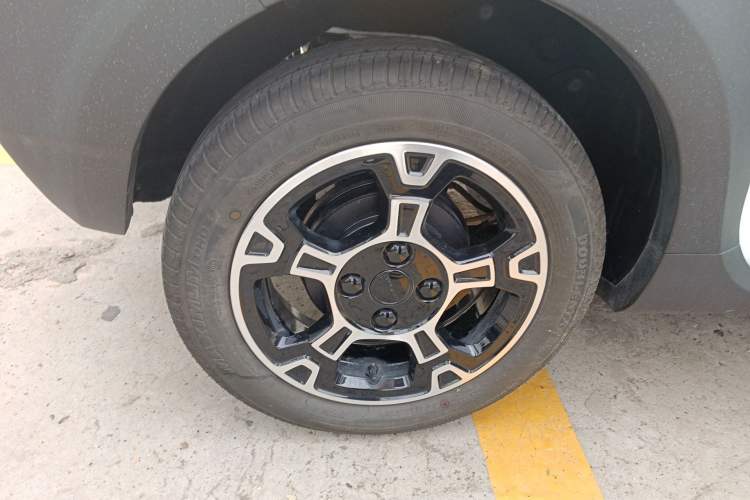 Used Geely Galaxy Panda 2024 200km Panda Rider Right Rear Wheel Hub