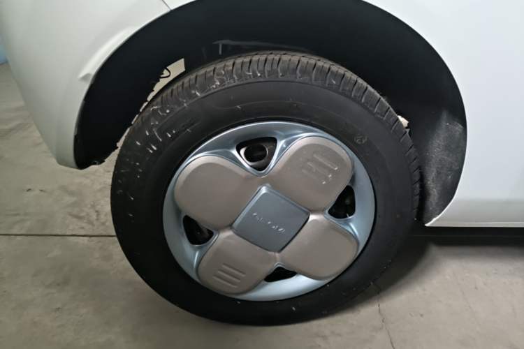 Used Geely Galaxy Panda 2024 Panda Mini 200km Endurance Bear Right Rear Wheel Hub
