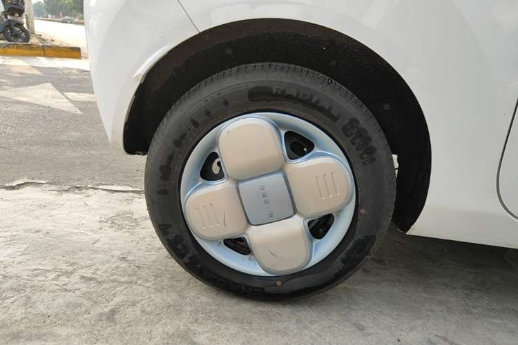 Used Geely Galaxy Panda 2024 Panda Mini 200km Endurance Bear Right Rear Wheel Hub