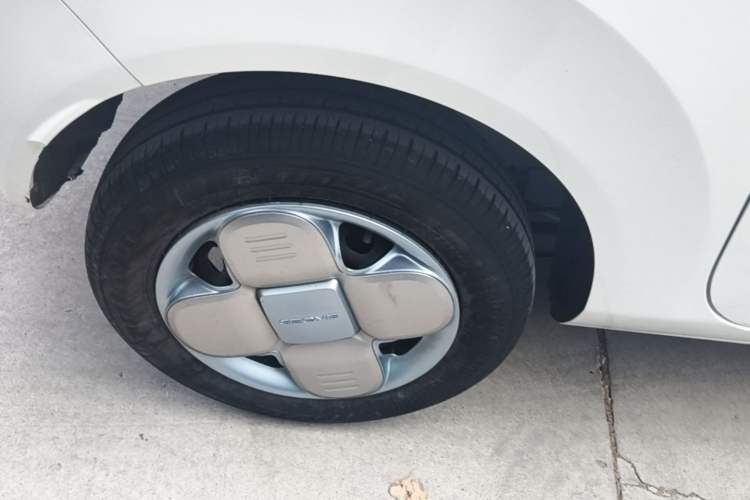 Used Geely Galaxy Panda 2024 Panda Mini 200km Endurance Bear Right Rear Wheel Hub