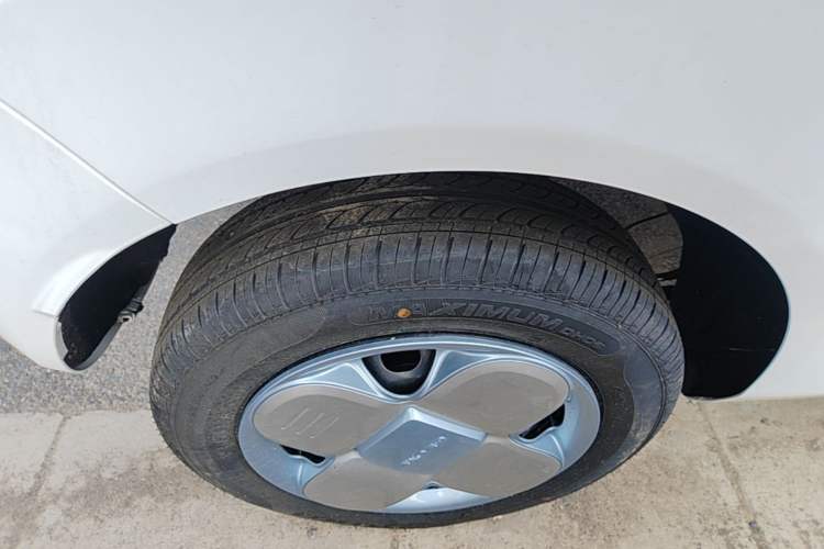 Used Geely Galaxy Panda 2024 Panda Mini 200km Endurance Bear Right Rear Wheel Hub