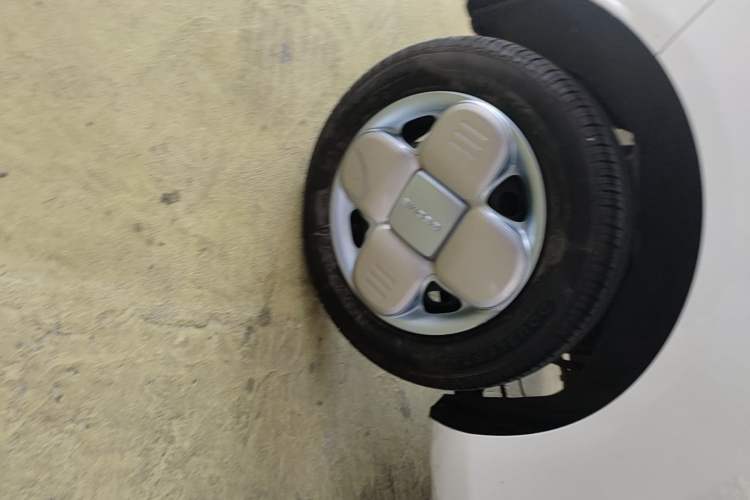 Used Geely Galaxy Panda 2024 Panda Mini 200km Endurance Bear Right Rear Wheel Hub