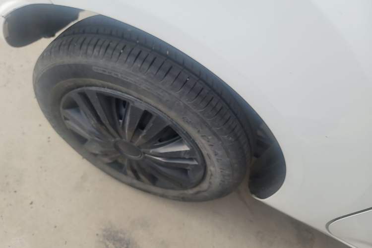 Used Geely Galaxy Panda 2024 Panda Mini 200km Endurance Bear Right Rear Wheel Hub