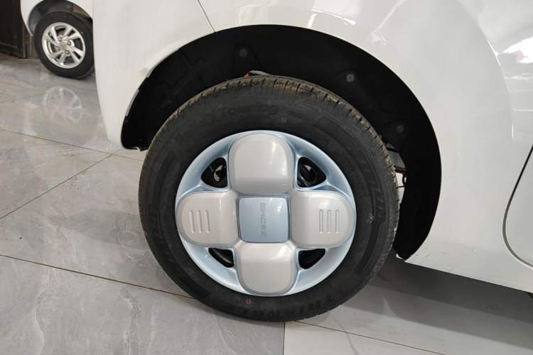 Used Geely Galaxy Panda 2024 Panda Mini 200km Endurance Bear Right Rear Wheel Hub