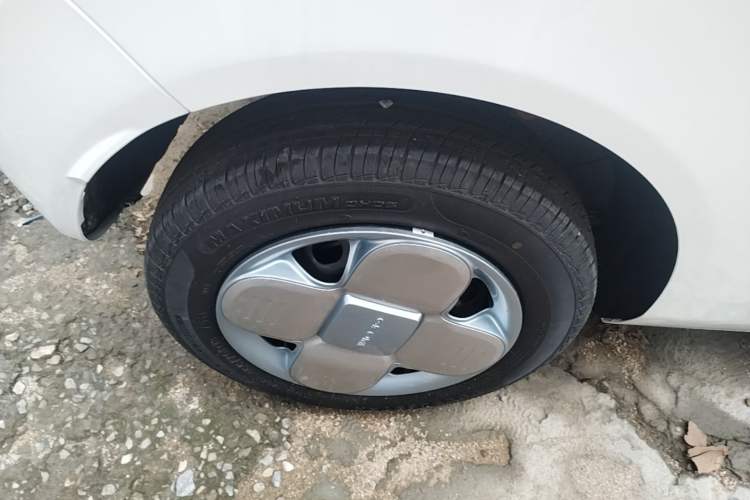 Used Geely Galaxy Panda 2024 Panda Mini 200km Endurance Bear Right Rear Wheel Hub