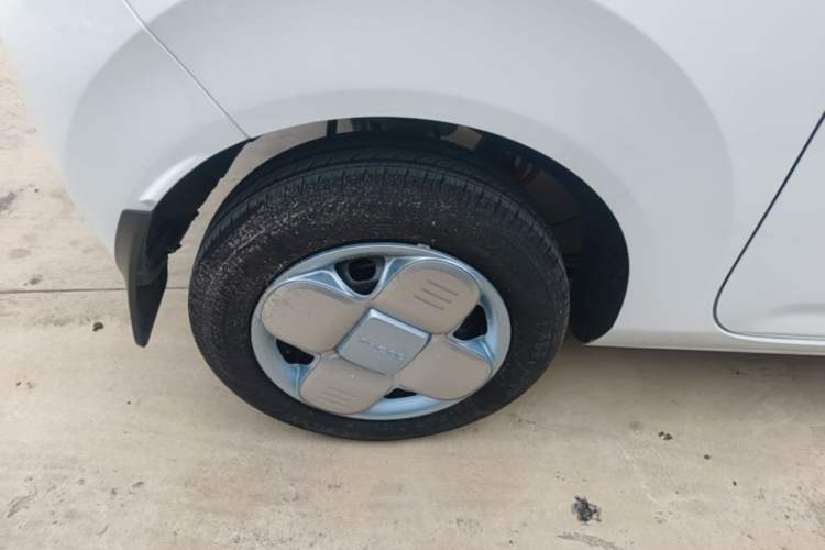 Used Geely Galaxy Panda 2024 Panda Mini 200km Endurance Bear Right Rear Wheel Hub