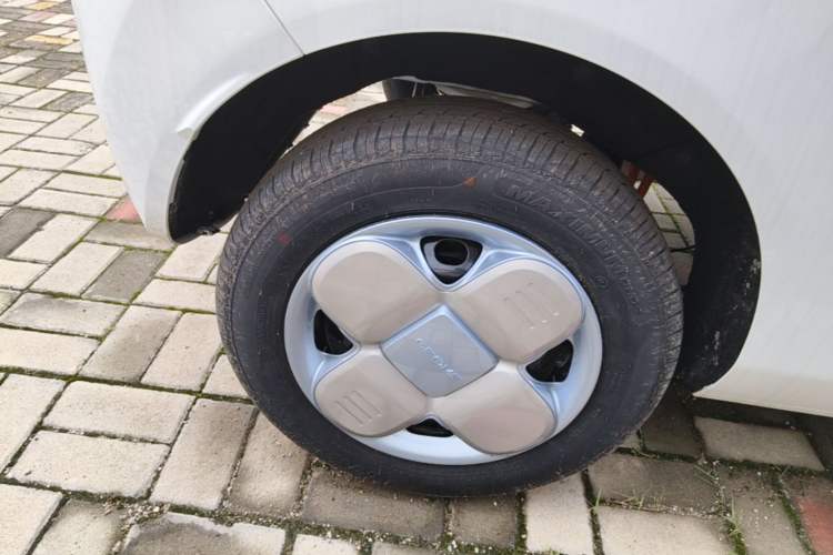 Used Geely Galaxy Panda 2024 Panda Mini 200km Endurance Bear Right Rear Wheel Hub