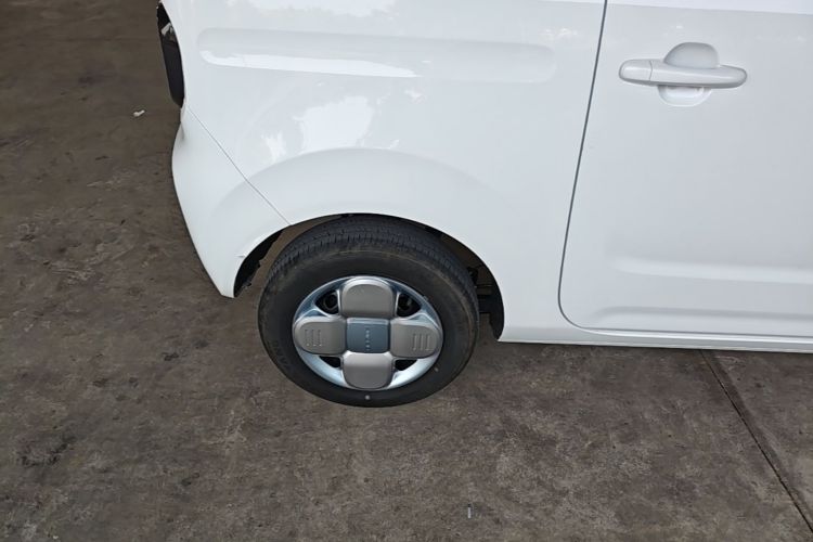 Used Geely Galaxy Panda 2024 Panda Mini 200km Endurance Bear Right Rear Wheel Hub