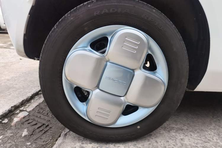 Used Geely Galaxy Panda 2024 Panda Mini 200km Longteng PRO Edition Right Rear Wheel Hub
