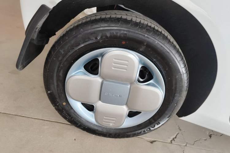 Used Geely Galaxy Panda 2024 Panda Mini 200km Endurance Bear Right Rear Wheel Hub