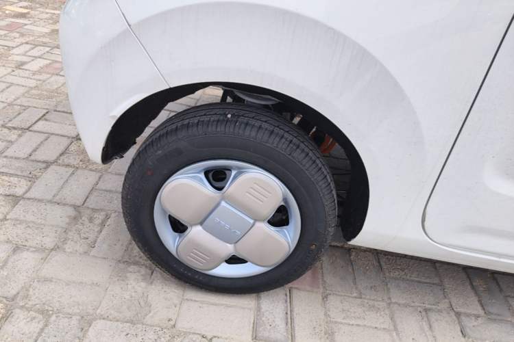 Used Geely Galaxy Panda 2024 Panda Mini 200km Endurance Bear Right Rear Wheel Hub