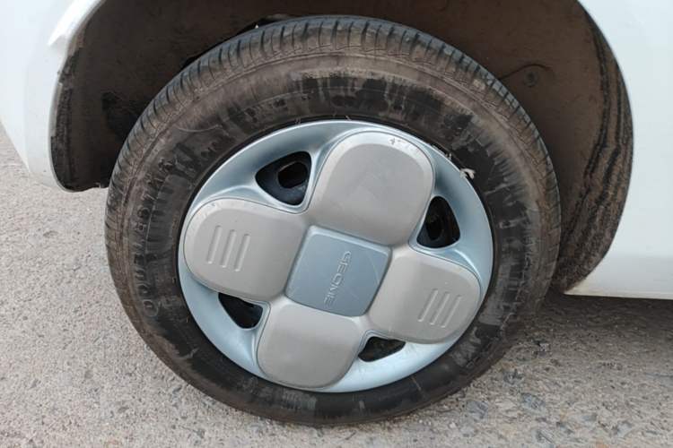Used Geely Galaxy Panda 2024 Panda Mini 200km Endurance Bear Right Rear Wheel Hub