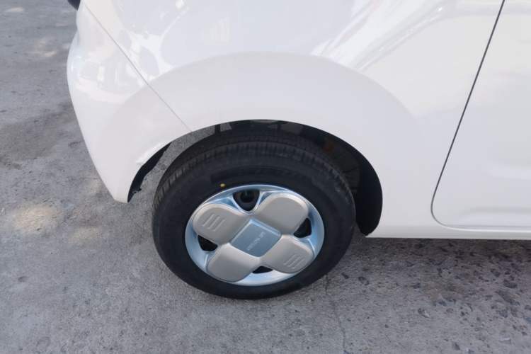 Used Geely Galaxy Panda 2024 Panda Mini 200km Endurance Bear Right Rear Wheel Hub