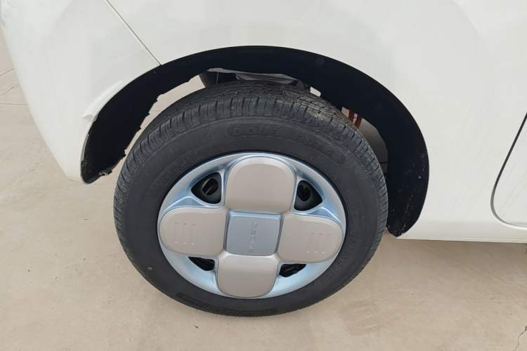 Used Geely Galaxy Panda 2024 Panda Mini 200km Endurance Bear Right Rear Wheel Hub