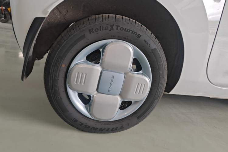 Used Geely Galaxy Panda 2024 Panda Mini 200km Endurance Bear Right Rear Wheel Hub