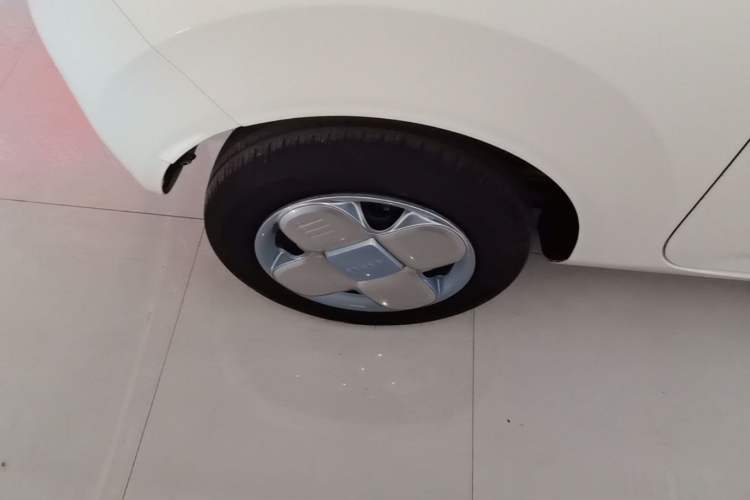 Used Geely Galaxy Panda 2024 Panda Mini 200km Endurance Bear Right Rear Wheel Hub