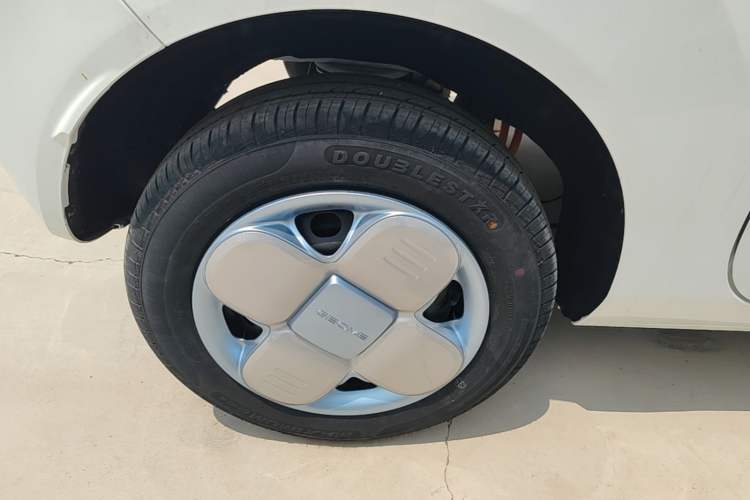 Used Geely Galaxy Panda 2024 Panda Mini 200km Endurance Bear Right Rear Wheel Hub