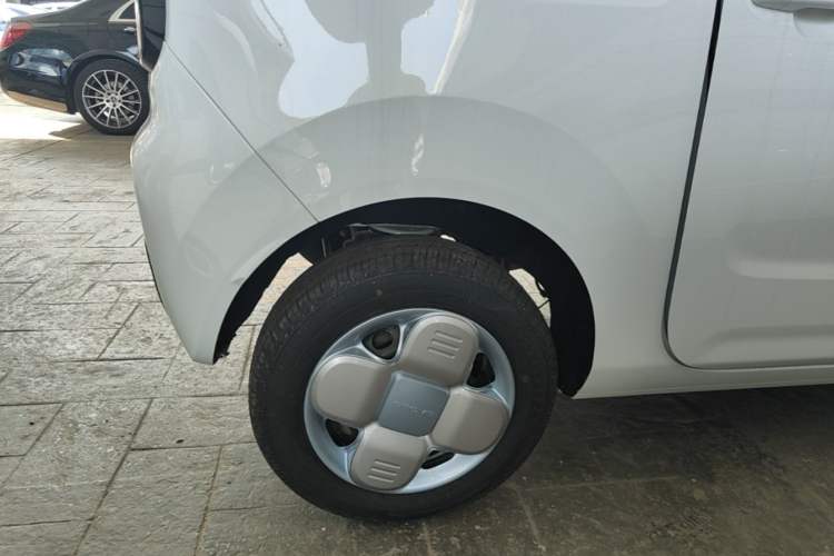 Used Geely Galaxy Panda 2024 Panda Mini 200km Endurance Bear Right Rear Wheel Hub