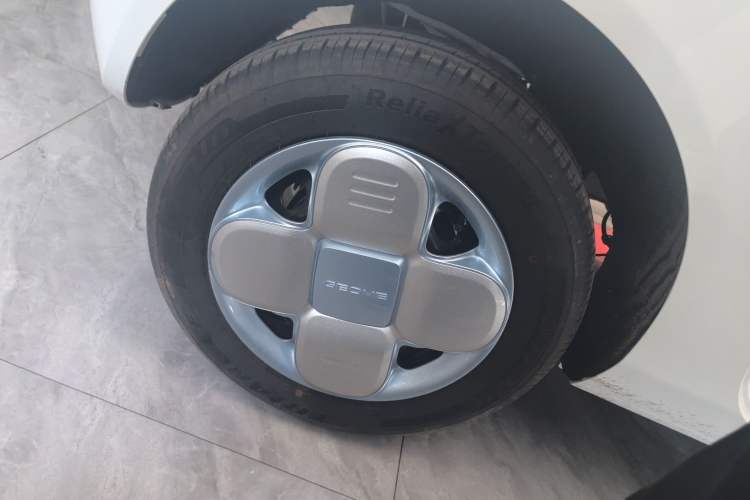 Used Geely Galaxy Panda 2024 Panda Mini 200km Endurance Bear Right Rear Wheel Hub