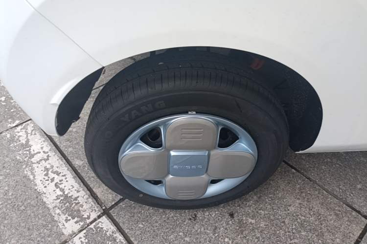 Used Geely Galaxy Panda 2024 Panda Mini 200km Endurance Bear Right Rear Wheel Hub