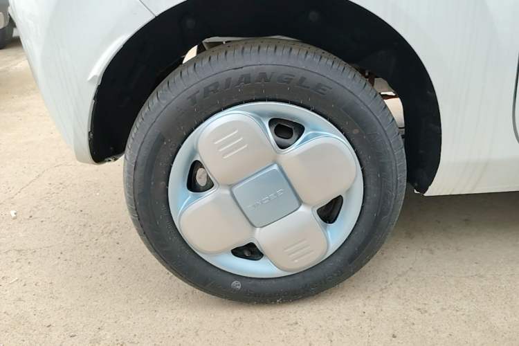 Used Geely Galaxy Panda 2024 Panda Mini 200km Endurance Bear Right Rear Wheel Hub
