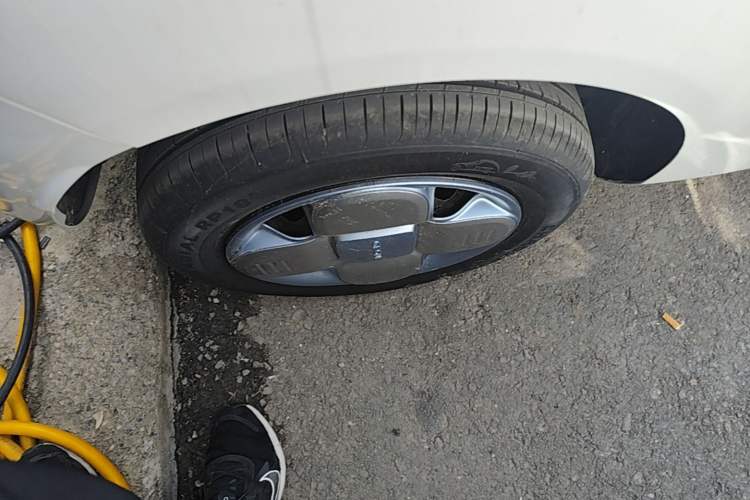 Used Geely Galaxy Panda 2024 Panda Mini 200km Endurance Bear Right Rear Wheel Hub