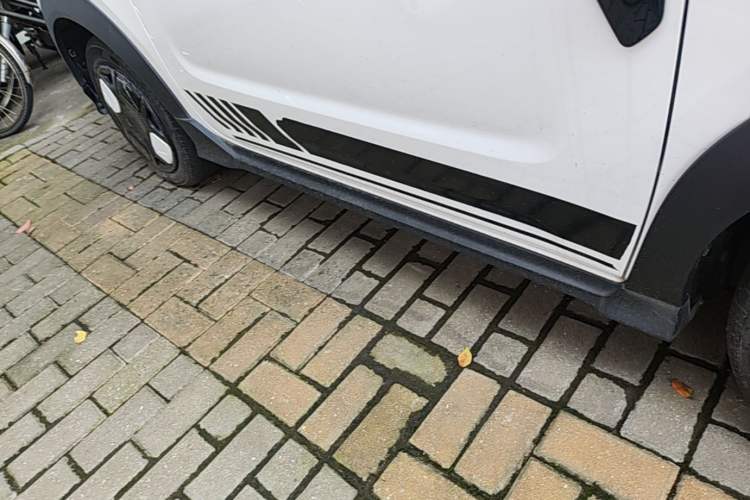 Used Geely Galaxy Panda 2024 200km Panda Kart Right Side Sill