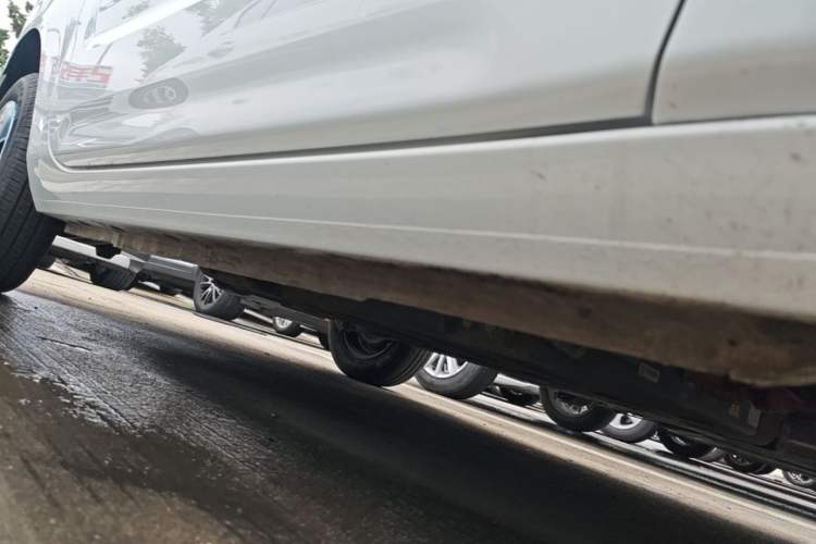Used Geely Galaxy Panda 2024 Panda Mini 200km Endurance Bear Right Side Sill