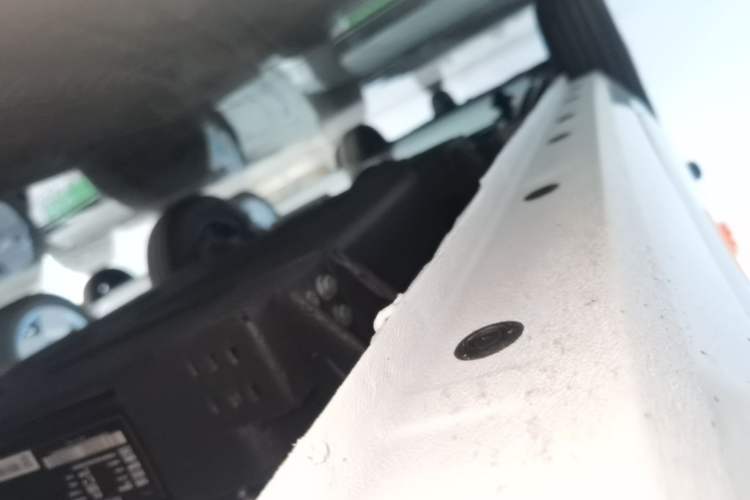 Used Geely Galaxy Panda 2024 Panda Mini 200km Endurance Bear Right Side Sill