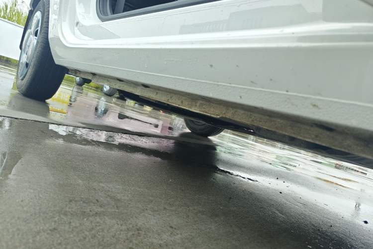 Used Geely Galaxy Panda 2024 Panda Mini 200km Endurance Bear Right Side Sill