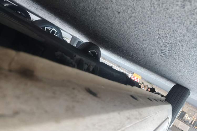 Used Geely Galaxy Panda 2024 Panda Mini 200km Endurance Bear Right Side Sill