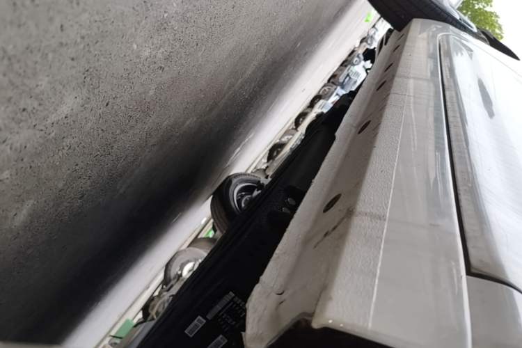 Used Geely Galaxy Panda 2024 Panda Mini 200km Endurance Bear Right Side Sill