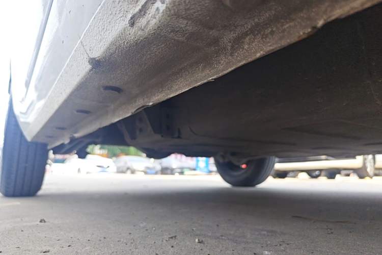 Used Geely Galaxy Panda 2024 Panda Mini 200km Endurance Bear Right Side Sill