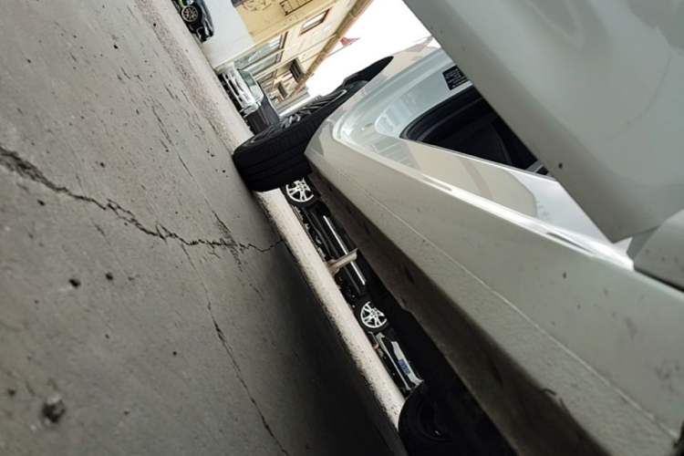 Used Geely Galaxy Panda 2024 Panda Mini 200km Longteng PRO Edition Right Side Sill