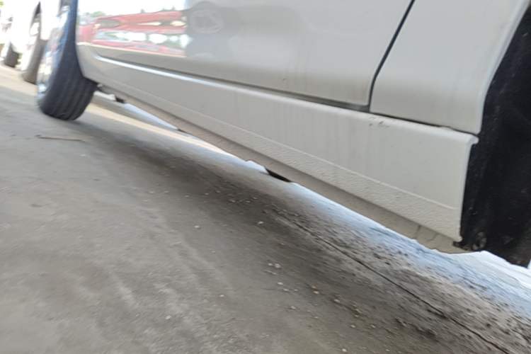 Used Geely Galaxy Panda 2024 Panda Mini 200km Endurance Bear Right Side Sill