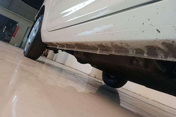 Used Geely Galaxy Panda 2024 Panda Mini 200km Endurance Bear Right Side Sill