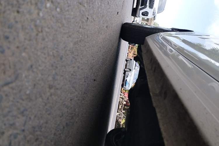 Used Geely Galaxy Panda 2024 Panda Mini 200km Endurance Bear Right Side Sill