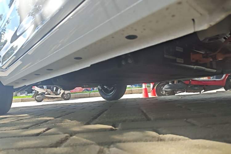 Used Geely Galaxy Panda 2024 Panda Mini 200km Endurance Bear Right Side Sill