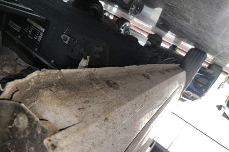 Used Geely Galaxy Panda 2024 Panda Mini 200km Endurance Bear Right Side Sill