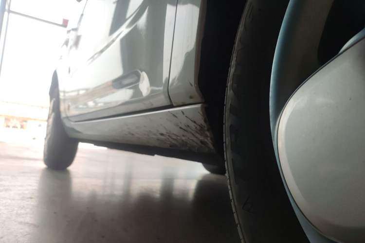 Used Geely Galaxy Panda 2024 Panda Mini 200km Endurance Bear Right Side Sill