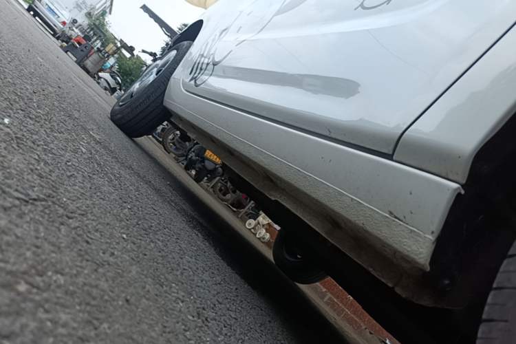 Used Geely Galaxy Panda 2024 Panda Mini 200km Endurance Bear Right Side Sill